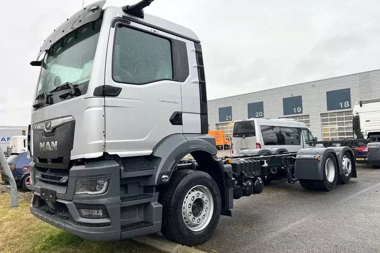 MAN NOWA RAMA TGS 26.520 6x2-4 LL CH / bez silnika / Zarejestrowana zdjęcie 1