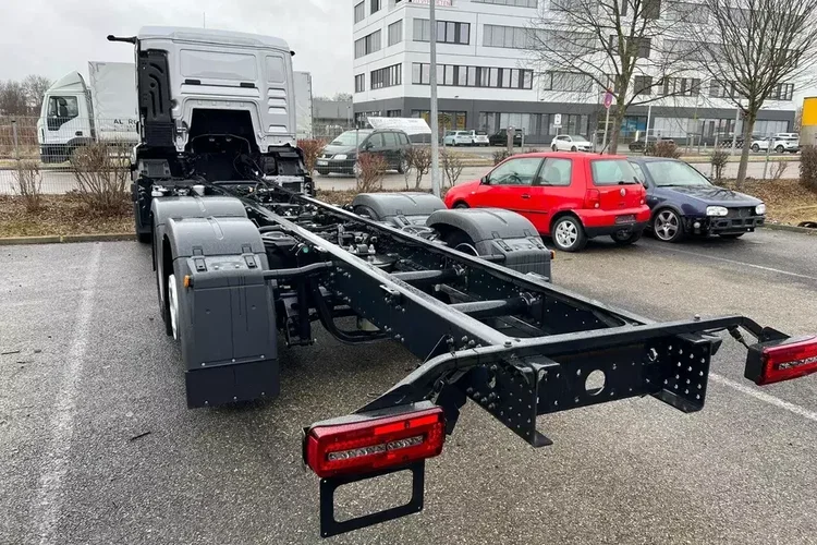 MAN NOWA RAMA TGS 26.520 6x2-4 LL CH / bez silnika / Zarejestrowana zdjęcie 2