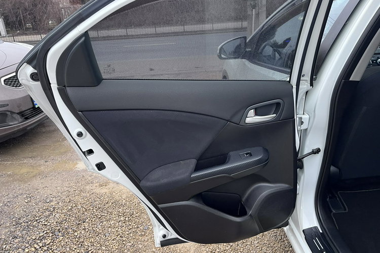 Honda Civic 1.4 Zarejestrowany Climatronic Led 6biegów Czujniki Stan BDB Bezwypadk zdjęcie 27