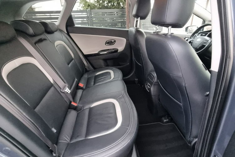 Kia Cee'd 1.6 CRDI Xenon Led Skóra Klimatronik Keyless Kamera Grzane fotele PDC zdjęcie 12