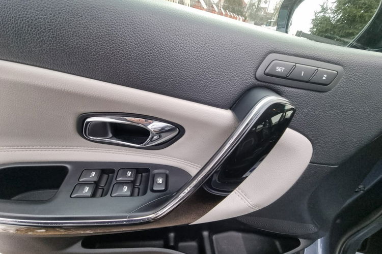 Kia Cee'd 1.6 CRDI Xenon Led Skóra Klimatronik Keyless Kamera Grzane fotele PDC zdjęcie 22