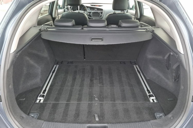 Kia Cee'd 1.6 CRDI Xenon Led Skóra Klimatronik Keyless Kamera Grzane fotele PDC zdjęcie 24