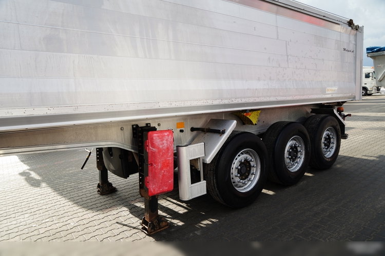 BENALU WYWROTKA / 27 m3 / ALUMINIOWA / OŚ PODNOSZONA / WAGA: 5 100 KG /  ELEKTRYCZNA PLANDEKA  zdjęcie 10