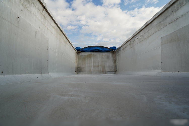 BENALU WYWROTKA / 27 m3 / ALUMINIOWA / OŚ PODNOSZONA / WAGA: 5 200 KG / ELEKTRYCZNA PLANDEKA zdjęcie 14