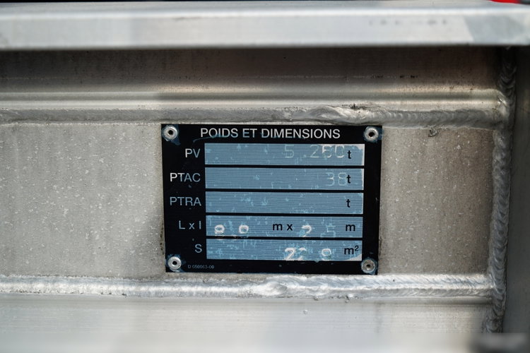 BENALU WYWROTKA / 27 m3 / ALUMINIOWA / OŚ PODNOSZONA / WAGA: 5 200 KG / ELEKTRYCZNA PLANDEKA zdjęcie 21