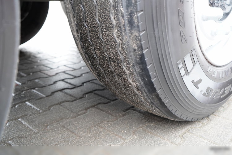 Krone CHŁODNIA / THERMO KING  / OŚ PODNOSZONA / KOSZ NA PALETY zdjęcie 22