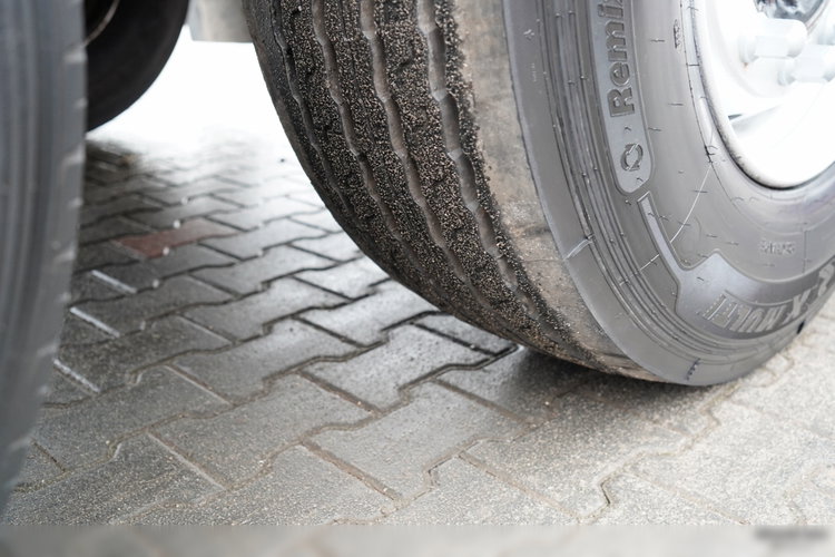 Krone CHŁODNIA / THERMO KING  / OŚ PODNOSZONA / KOSZ NA PALETY zdjęcie 23