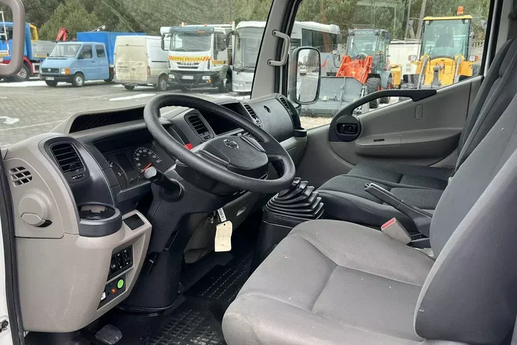 Nissan Cabstar zdjęcie 15