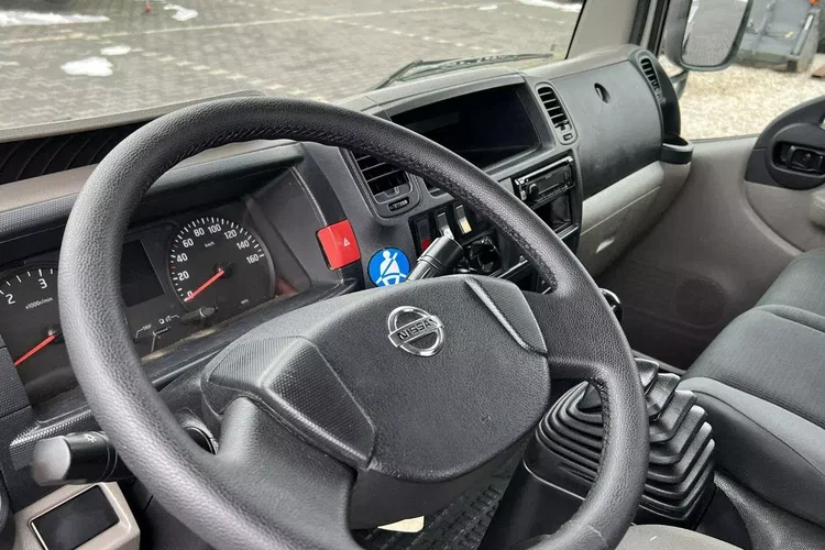Nissan Cabstar zdjęcie 17