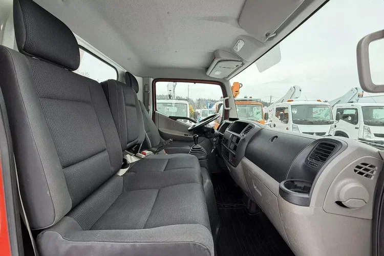 Nissan Cabstar zdjęcie 21