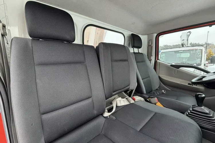 Nissan Cabstar zdjęcie 23