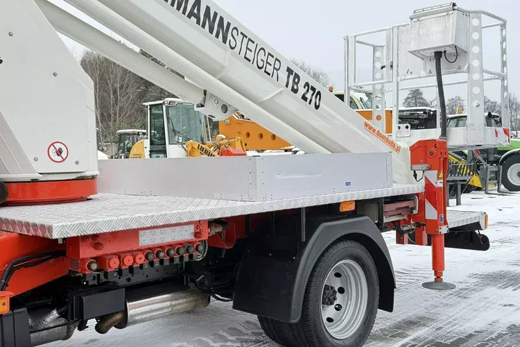 Nissan Cabstar zdjęcie 8