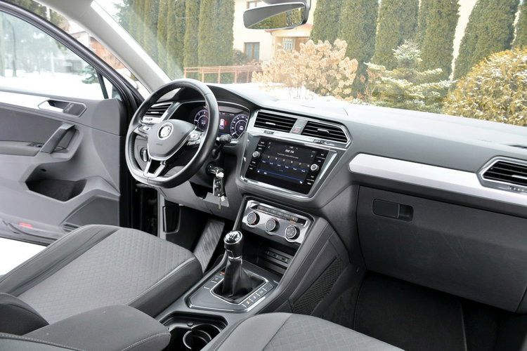 Volkswagen Tiguan 2.0TDI(150KM) Virtual Radar ACC Navi Kamera Chrom Welur I Wł Alu17"ASO zdjęcie 24