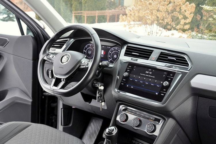 Volkswagen Tiguan 2.0TDI(150KM) Virtual Radar ACC Navi Kamera Chrom Welur I Wł Alu17"ASO zdjęcie 25