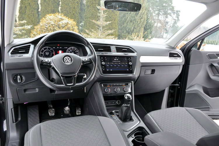 Volkswagen Tiguan 2.0TDI(150KM) Virtual Radar ACC Navi Kamera Chrom Welur I Wł Alu17"ASO zdjęcie 28