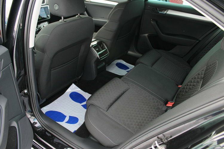 Skoda Superb Ambition DSG Nawigacja netto 73 089 PLN Gwarancja Virtual zdjęcie 14
