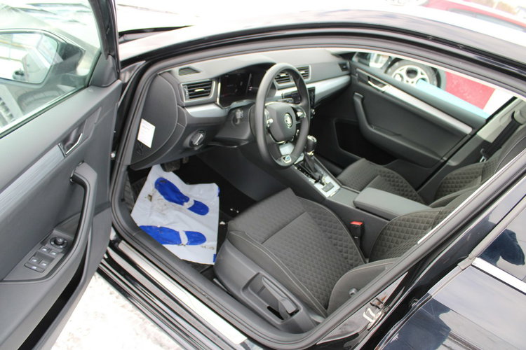 Skoda Superb Ambition DSG Nawigacja netto 73 089 PLN Gwarancja Virtual zdjęcie 16