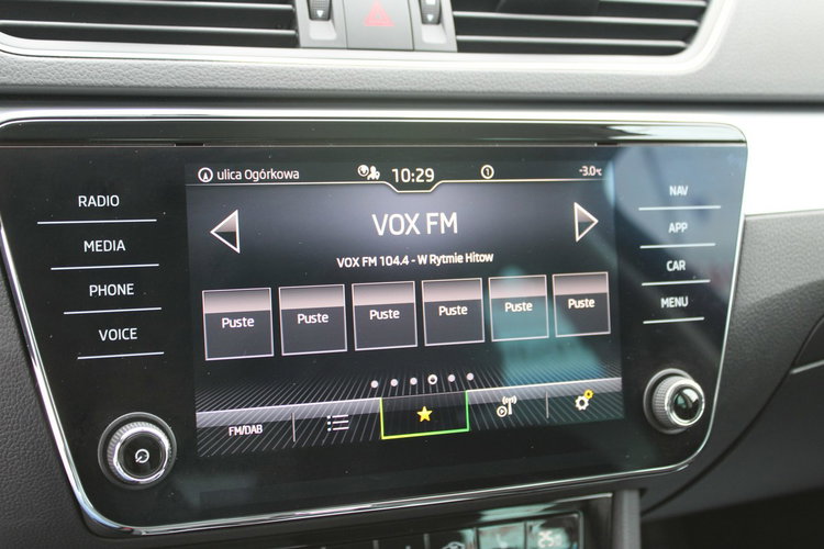 Skoda Superb Ambition DSG Nawigacja netto 73 089 PLN Gwarancja Virtual zdjęcie 23