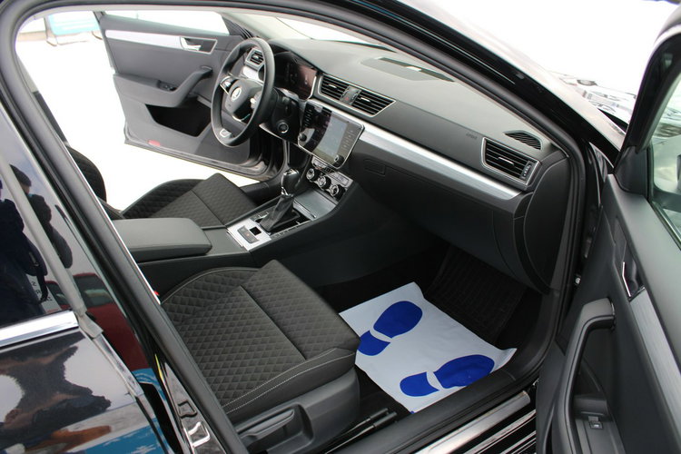 Skoda Superb Ambition DSG Nawigacja netto 73 089 PLN Gwarancja Virtual zdjęcie 29