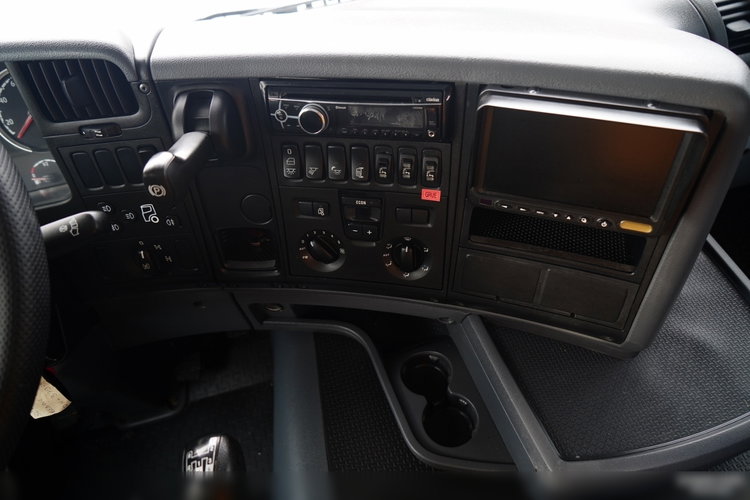 Scania G 370 / 6x4 / WYWROTKA TYLNOZSYPOWA + HDS HIAB 144E S-3 / STEROWANIE RADIOWE /  ROTATOR / WIDŁY DO PALET / EURO 6 / zdjęcie 44