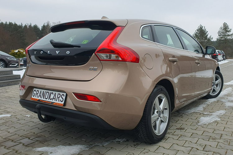 Volvo V40 2.0 D2 120KM # Momentum # NAVI # Półskóra # Piękny Kolor # Serwis ASO zdjęcie 2