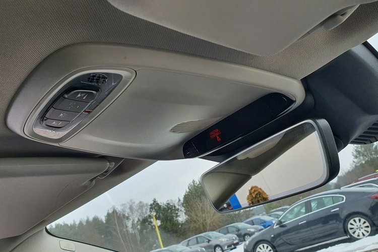 Volvo V40 2.0 D2 120KM # Momentum # NAVI # Półskóra # Piękny Kolor # Serwis ASO zdjęcie 21