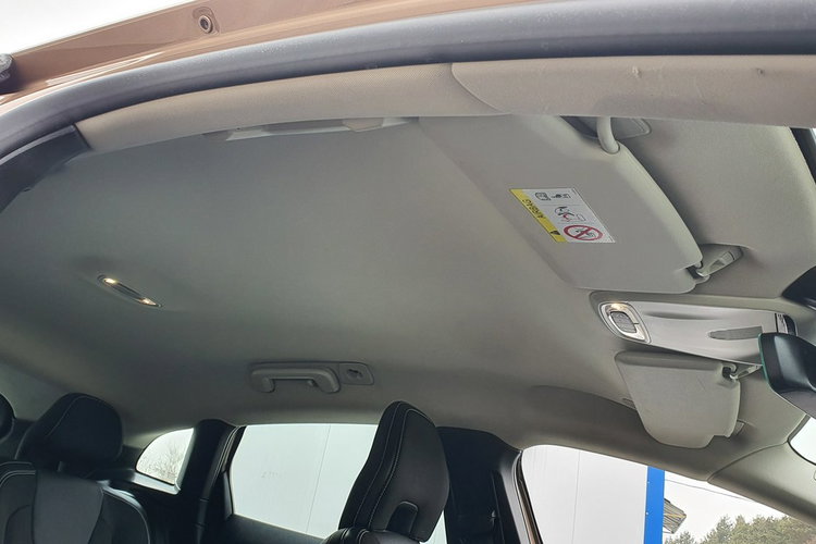 Volvo V40 2.0 D2 120KM # Momentum # NAVI # Półskóra # Piękny Kolor # Serwis ASO zdjęcie 30