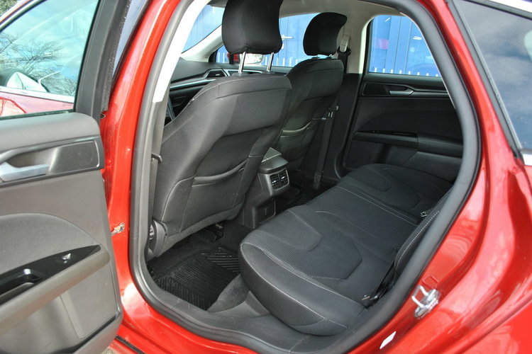 Mondeo Liftback Titanium 2.0 EcoBlue 150KM A8 ASO Gwarancja Ford Używane zdjęcie 12