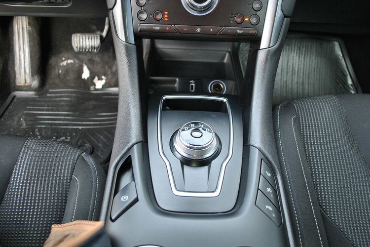 Mondeo Liftback Titanium 2.0 EcoBlue 150KM A8 ASO Gwarancja Ford Używane zdjęcie 19