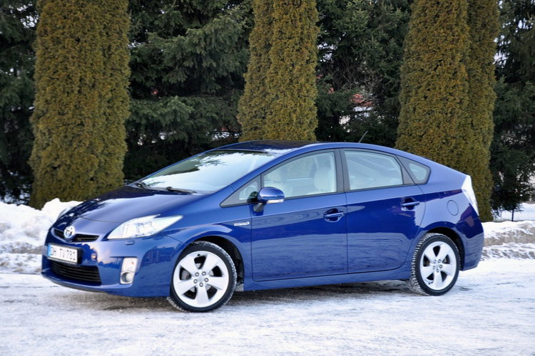 Toyota Prius 1.8i(136KM) Hybrid 127tyś.km Xenon Navi Kamera Skóry Head Up Alu17" zdjęcie 11