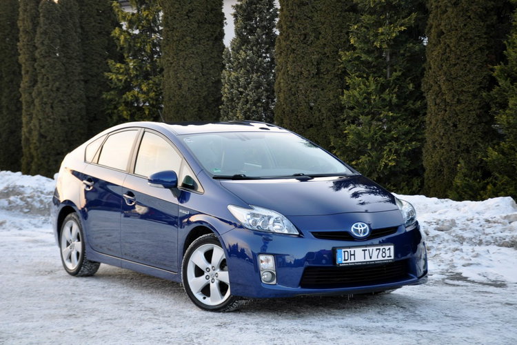 Toyota Prius 1.8i(136KM) Hybrid 127tyś.km Xenon Navi Kamera Skóry Head Up Alu17" zdjęcie 3