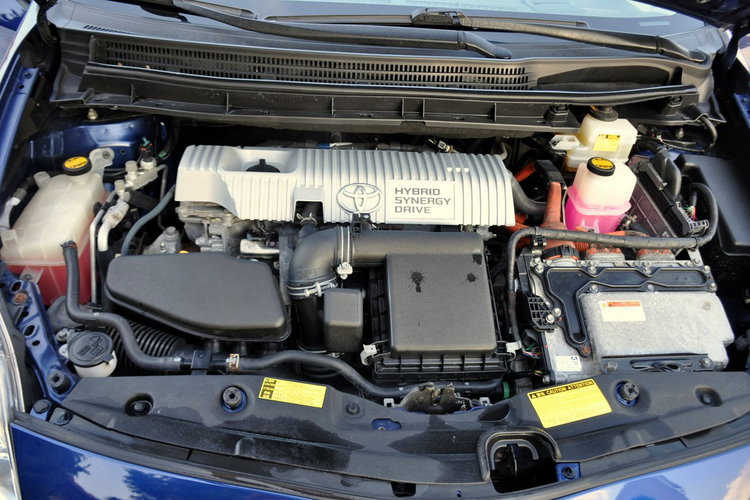 Toyota Prius 1.8i(136KM) Hybrid 127tyś.km Xenon Navi Kamera Skóry Head Up Alu17" zdjęcie 39