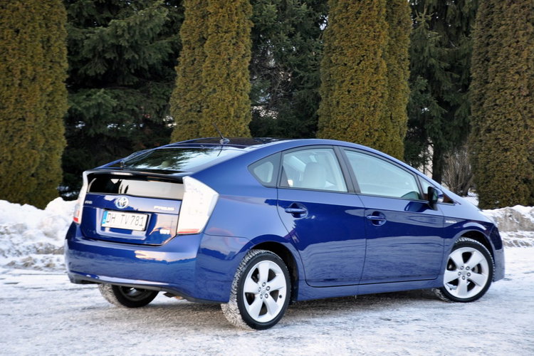 Toyota Prius 1.8i(136KM) Hybrid 127tyś.km Xenon Navi Kamera Skóry Head Up Alu17" zdjęcie 5