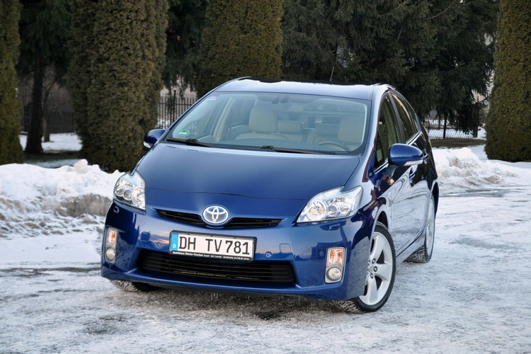 Toyota Prius 1.8i(136KM) Hybrid 127tyś.km Xenon Navi Kamera Skóry Head Up Alu17" zdjęcie 8