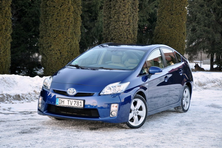 Toyota Prius 1.8i(136KM) Hybrid 127tyś.km Xenon Navi Kamera Skóry Head Up Alu17" zdjęcie 9