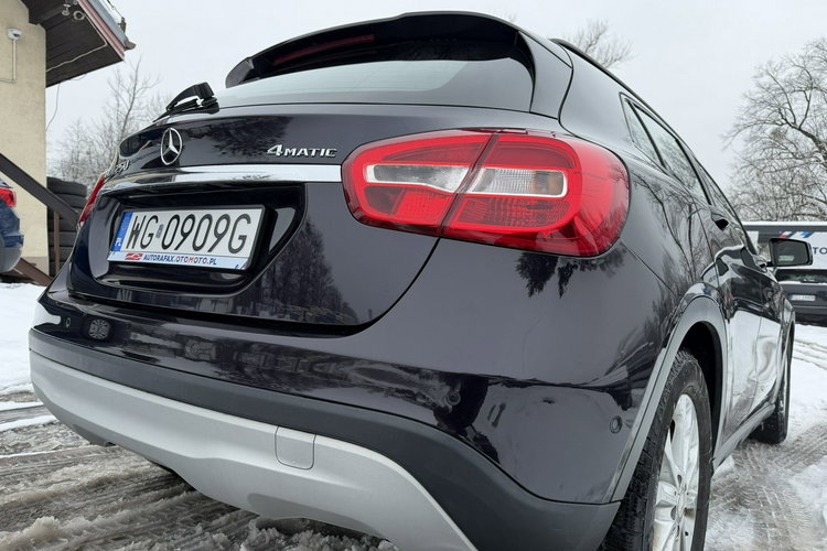 Mercedes GLA 250 4Matic, Klimatyzacja, Nawigacja, 2 kpl. opon, Podgrz. fotele, Skóra zdjęcie 12