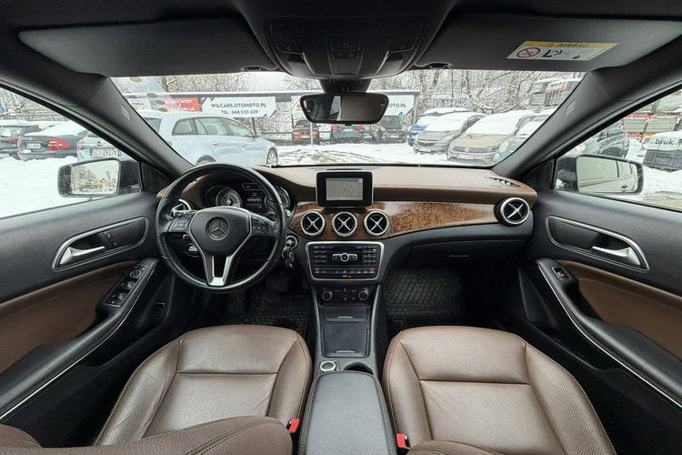 Mercedes GLA 250 4Matic, Klimatyzacja, Nawigacja, 2 kpl. opon, Podgrz. fotele, Skóra zdjęcie 13