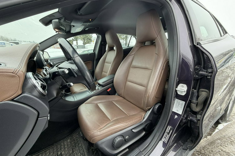 Mercedes GLA 250 4Matic, Klimatyzacja, Nawigacja, 2 kpl. opon, Podgrz. fotele, Skóra zdjęcie 14