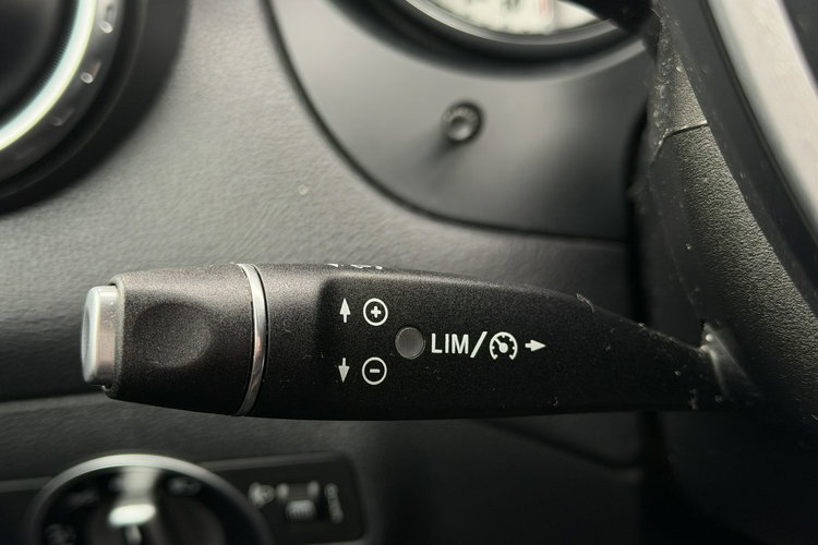 Mercedes GLA 250 4Matic, Klimatyzacja, Nawigacja, 2 kpl. opon, Podgrz. fotele, Skóra zdjęcie 20