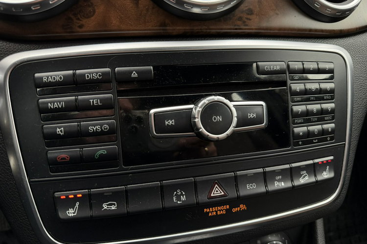 Mercedes GLA 250 4Matic, Klimatyzacja, Nawigacja, 2 kpl. opon, Podgrz. fotele, Skóra zdjęcie 23