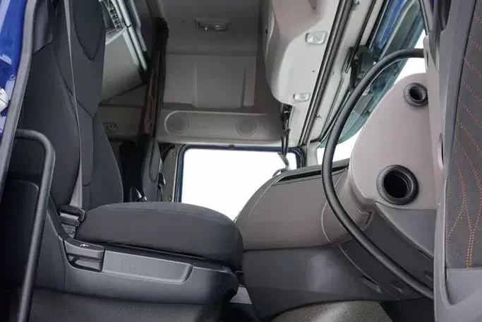 DAF XF / 480 / ACC / EURO 6 / SSC / MEGA / BDF / 7.82 M / RETARDER / OŚ SKRĘTNA zdjęcie 8