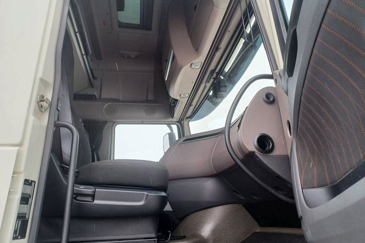 DAF XF 480 FT zdjęcie 8