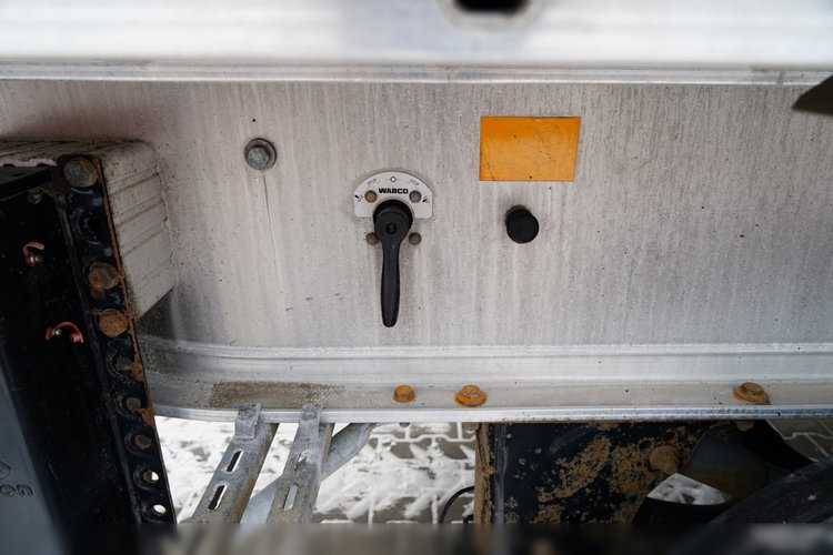 BENALU WYWROTKA / 27 m3 / ALUMINIOWA / OŚ PODNOSZONA / WAGA: 5 100 KG / ELEKTRYCZNA PLANDEKA zdjęcie 14