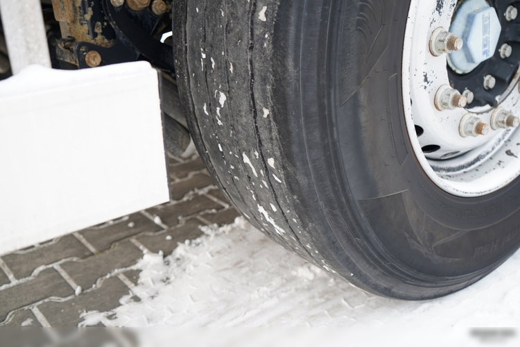 BENALU WYWROTKA / 27 m3 / ALUMINIOWA / OŚ PODNOSZONA / WAGA: 5 100 KG / ELEKTRYCZNA PLANDEKA zdjęcie 15