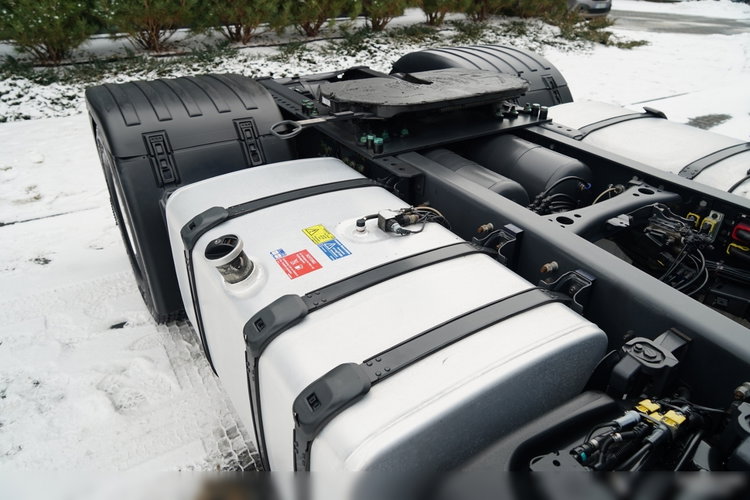 Scania S 450 / RETARDER / KLIMA POSTOJOWA / ALUFELGI / OPONY 100% zdjęcie 17