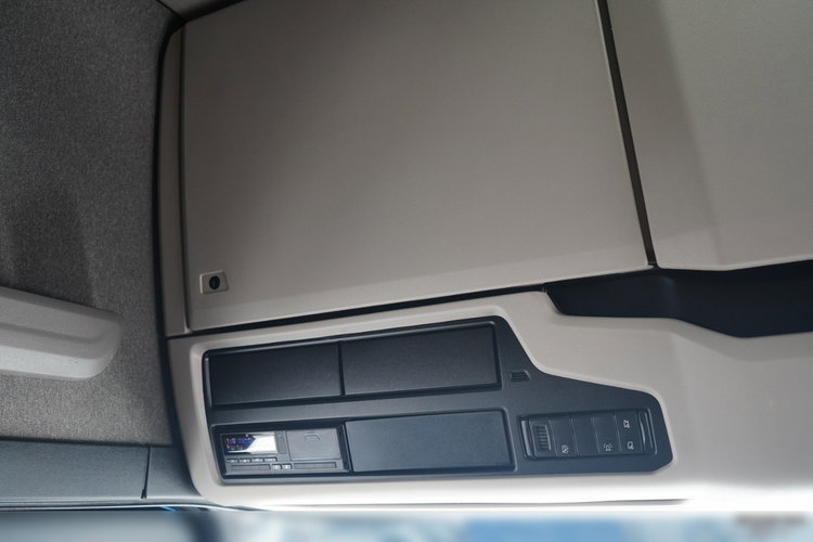 Scania S 450 / RETARDER / KLIMA POSTOJOWA / ALUFELGI / OPONY 100% zdjęcie 34