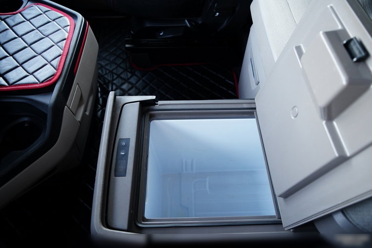 Scania S 530 / V8 / RETARDER   / BOGATE WYPOSAŻENIE /  zdjęcie 26