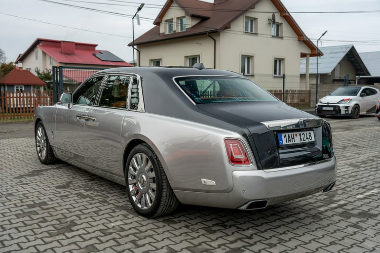 Phantom 6.7 V12 TwinTurbo 571KM / BeSpoke / Ikona / Jedyny w PL / Bezwypadkowy zdjęcie 11