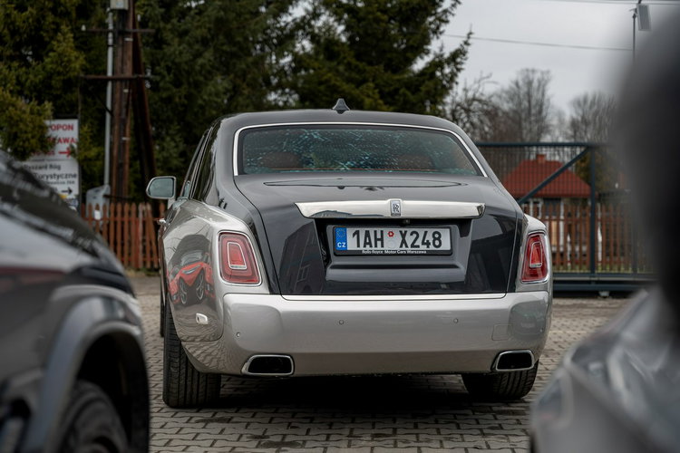 Phantom 6.7 V12 TwinTurbo 571KM / BeSpoke / Ikona / Jedyny w PL / Bezwypadkowy zdjęcie 15