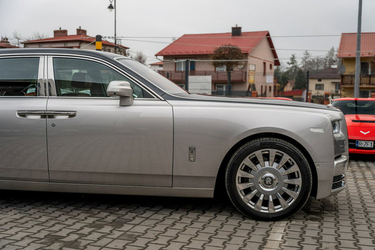 Phantom 6.7 V12 TwinTurbo 571KM / BeSpoke / Ikona / Jedyny w PL / Bezwypadkowy zdjęcie 18